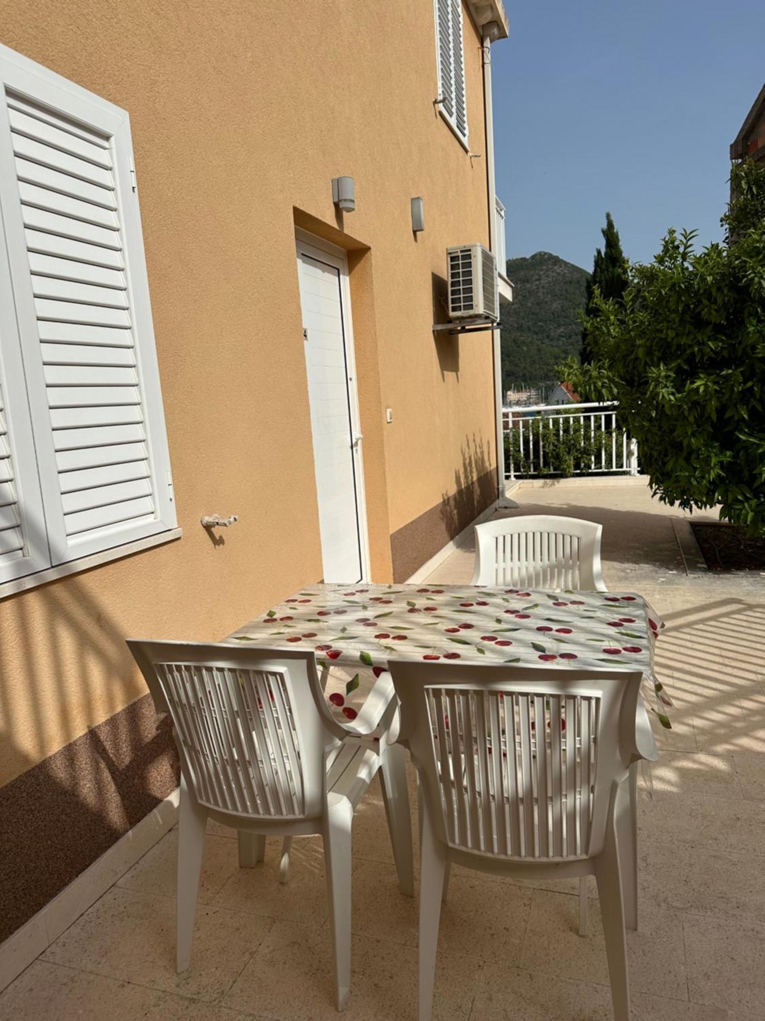 Apartments Villa Eva Slano Buitenkant foto