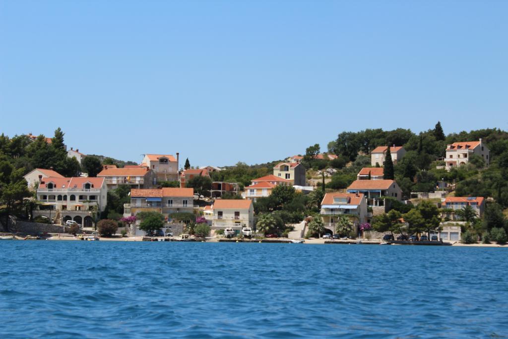 Apartments Villa Eva Slano Buitenkant foto